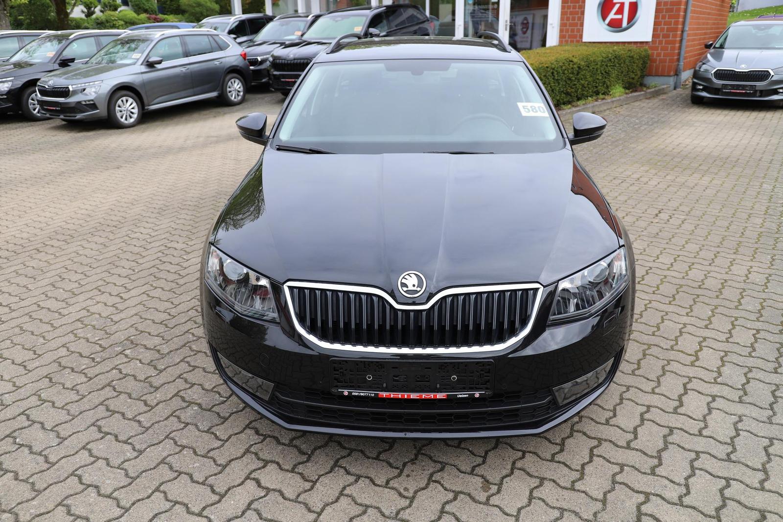 Skoda Octavia Combi Elegance 140PS TSI - AHK/Xenon/...