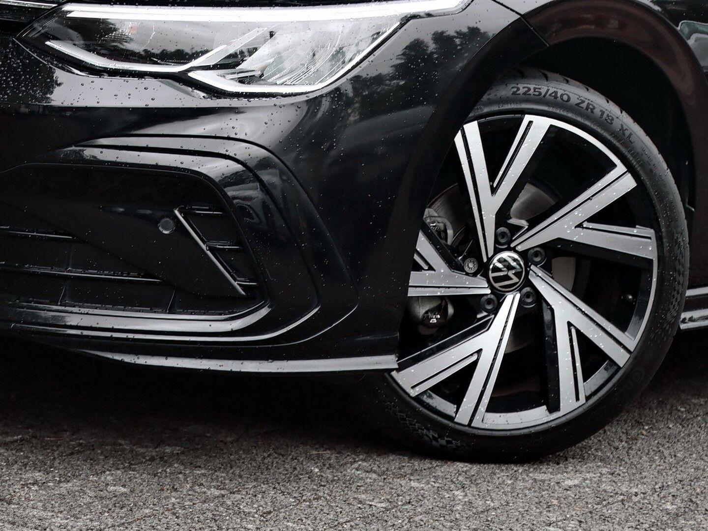 Volkswagen Golf VIII R-Line 1.5 TSI OPF LED/STANDHZ./NAVI/H, миниатюра 3