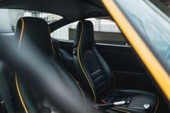 Fahrzeugabbildung Porsche 964 Turbo 3.6 *Speedgelb / Speedline / Dt. Fzg*