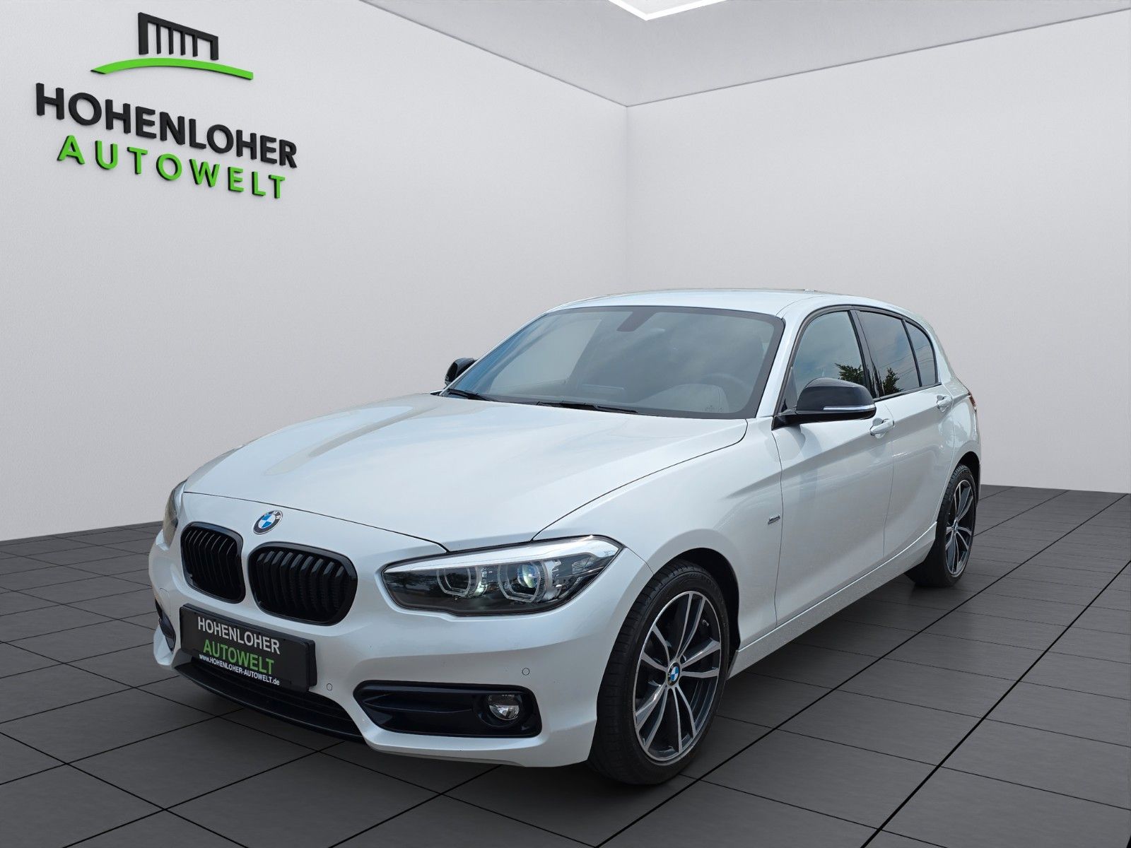 Gebrauchtwagen BMW 118i 118i Edition Sport Line Shadow *LED *NAVI *PDC in Schwäbisch Hall
