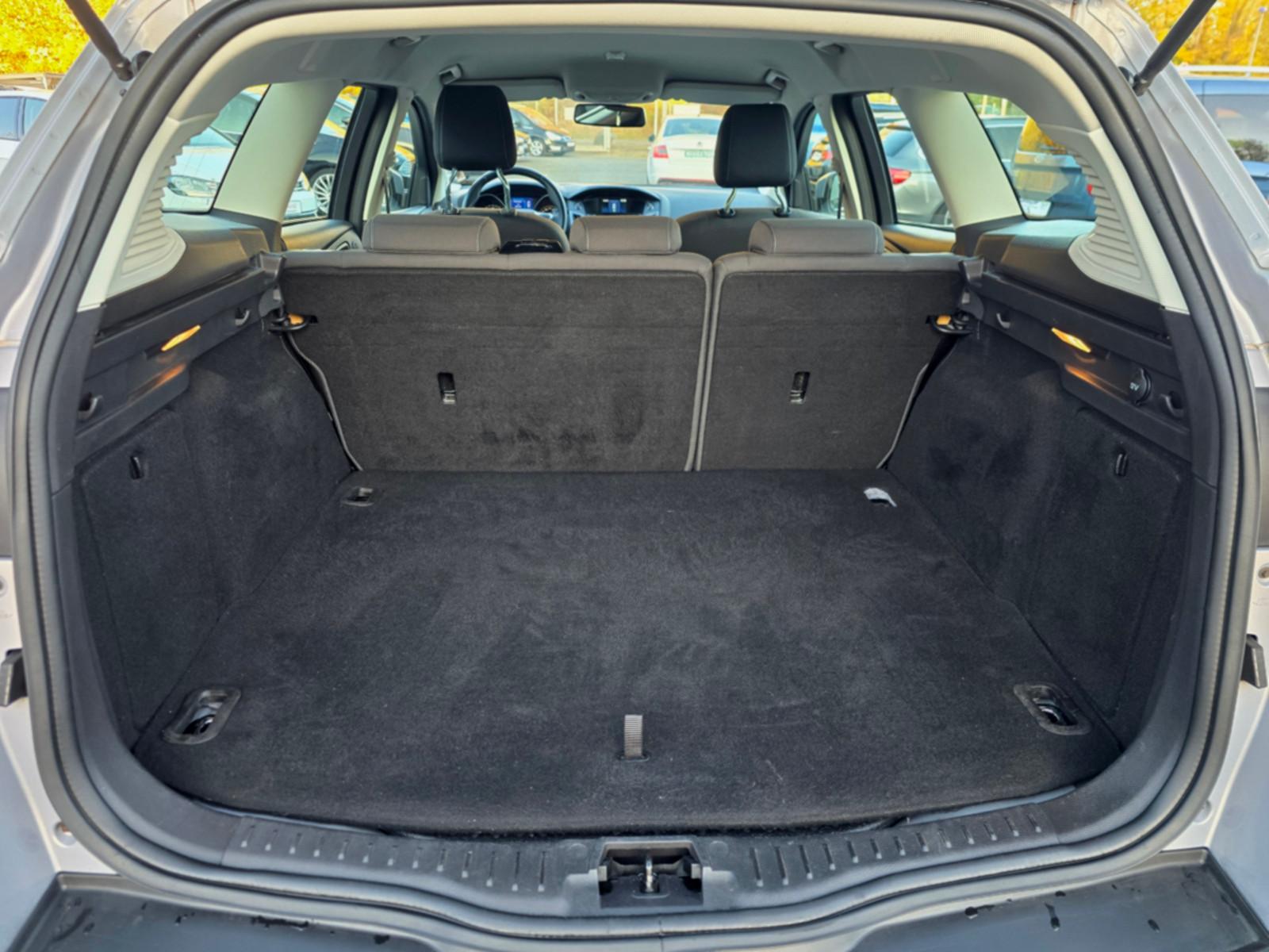Ford Focus 2012 — photo 34