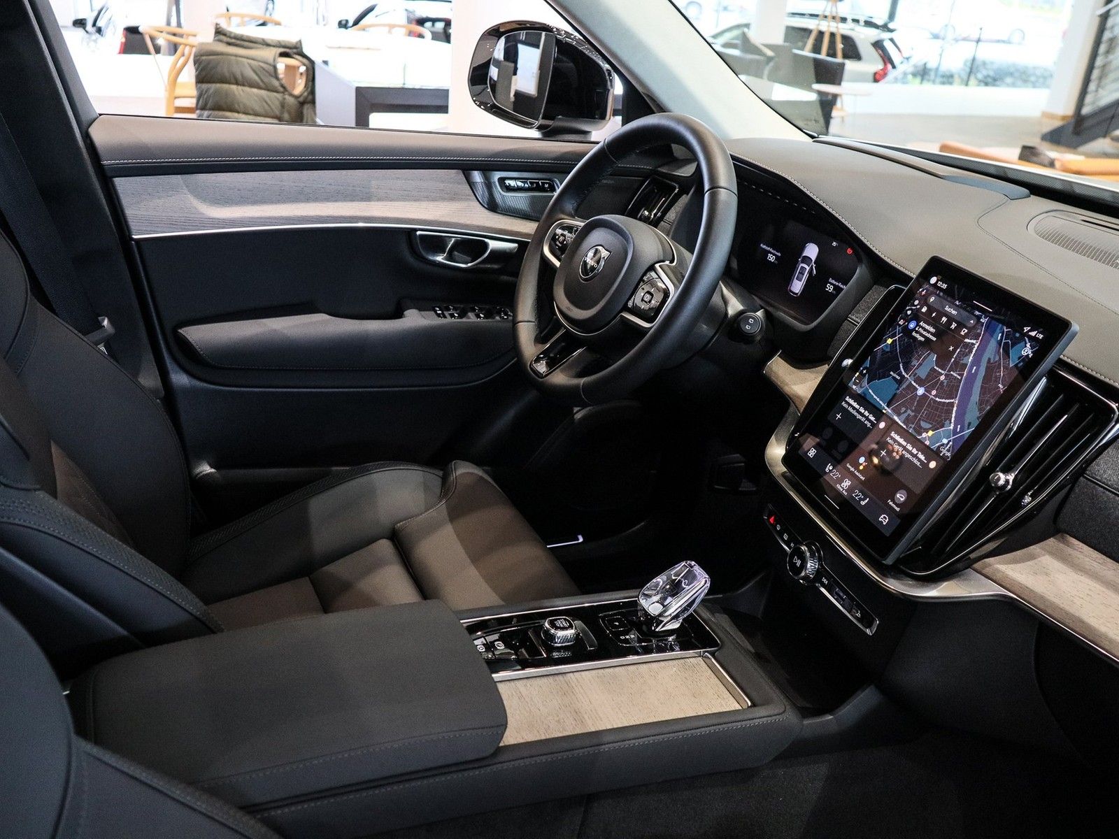 Volvo XC90 T8 AWD Ultra Dark Reskin NP:100.380,-//AHK/ imagem 3