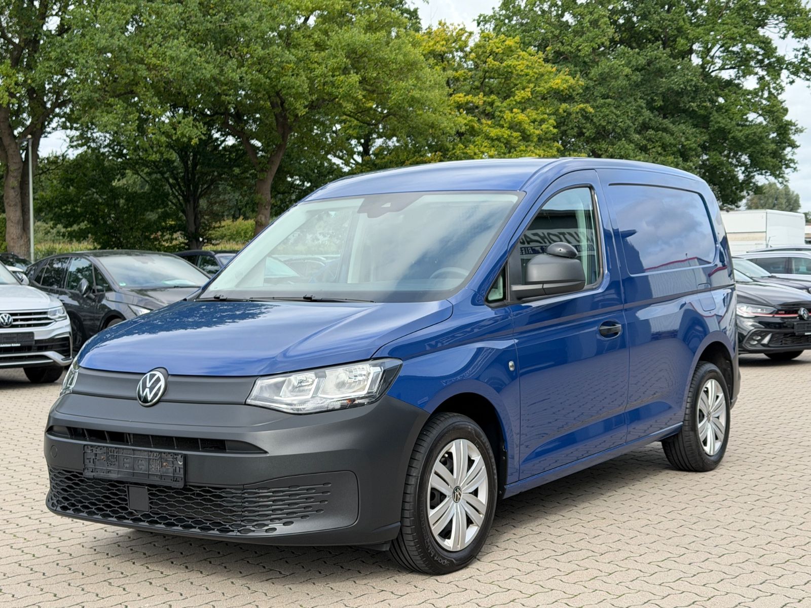 Volkswagen Caddy - 1