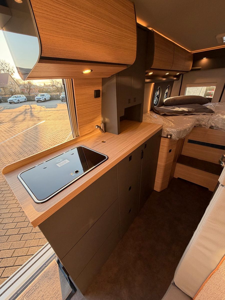 Fahrzeugabbildung Malibu Van Family 4 GT 640 RB Aufstelldach MJ26 lucca