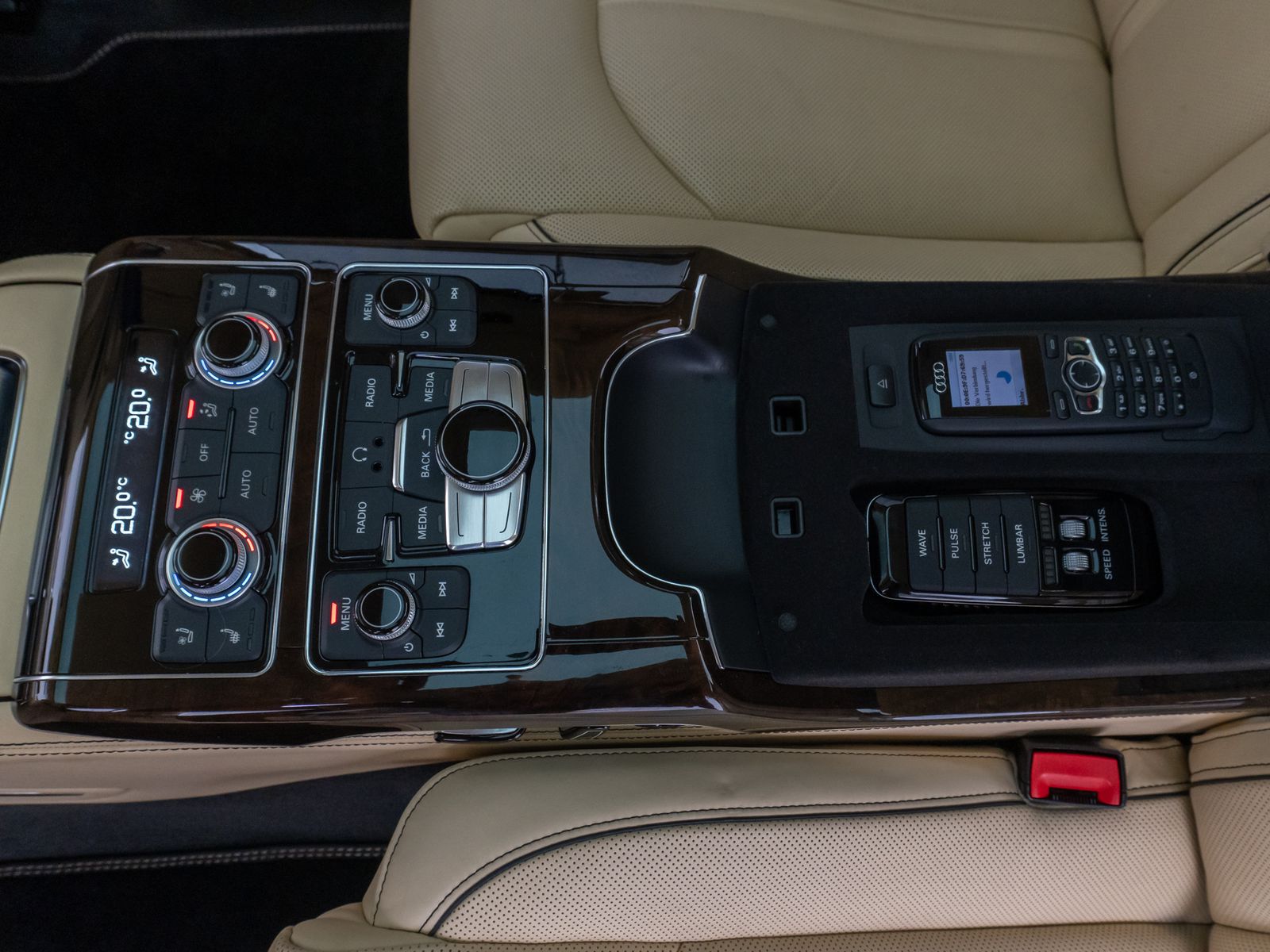 Fahrzeugabbildung Audi A8 W12 Lang Chauffeur GSD B&O Keramik TV Voll