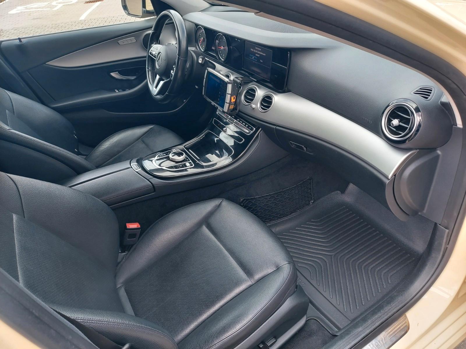 Mercedes-Benz E 220 E Limousine E 220 d Taxi Navi Kamera