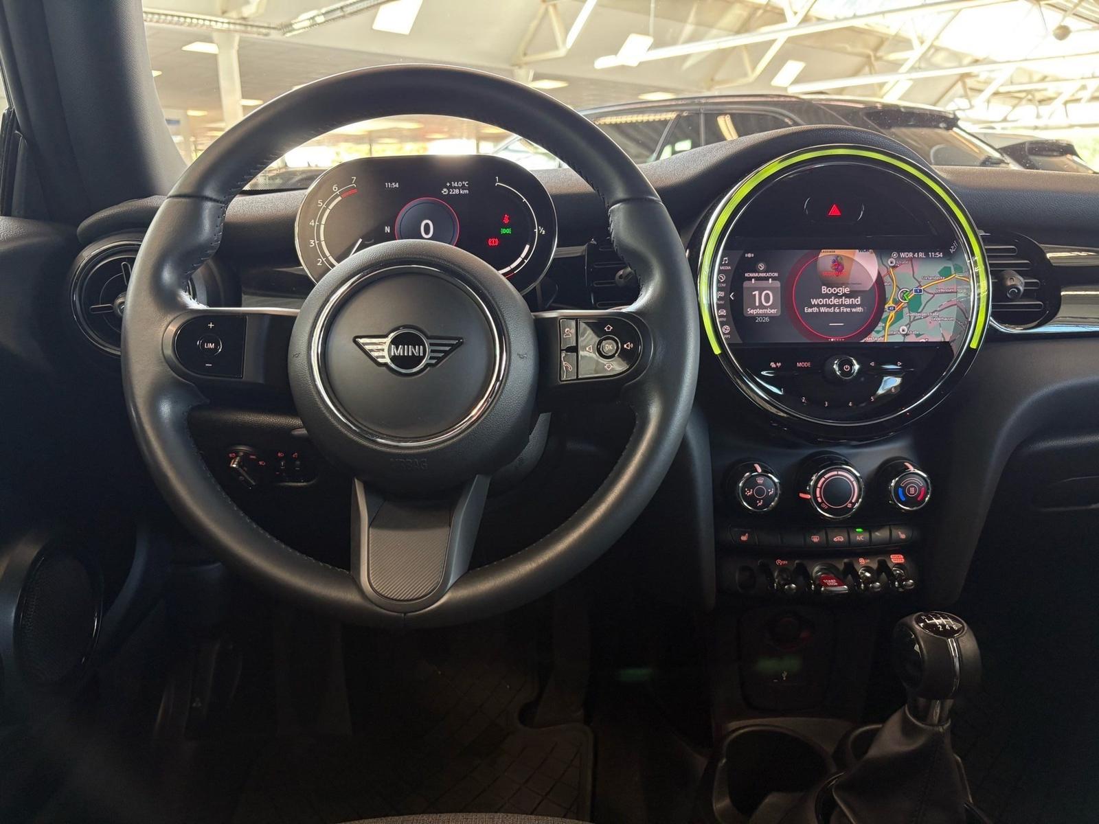 MINI One 3Türer Classic Trim PDC Navi Shz LED CarPlay, миниатюра 11
