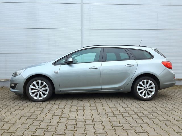 Opel Astra J Sports Tourer Active