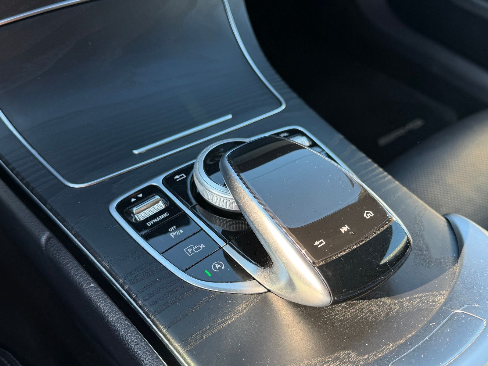 Fahrzeugabbildung Mercedes-Benz C 300 Coupe /AMG/VIRTUAL/MBUX/AMBIENTE/KAMERA