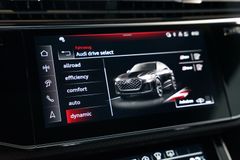AUDI RSQ8 performance | Pano | 305 km/h | Nimbusgrau AUDI RSQ8 performance | Pano | 305 km/h | Nimbusgrau