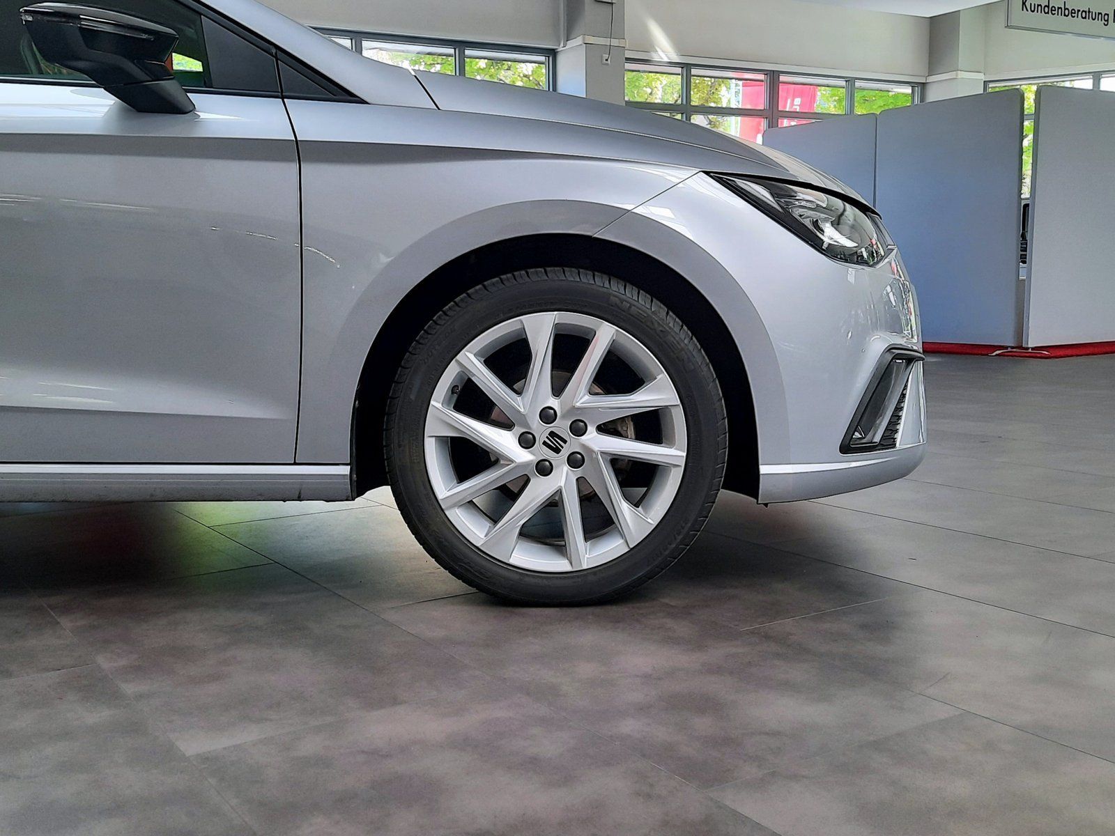 Fahrzeugabbildung SEAT Ibiza FR *LED*Einaprkh*Sitzhzg*App-Conn*Klima*