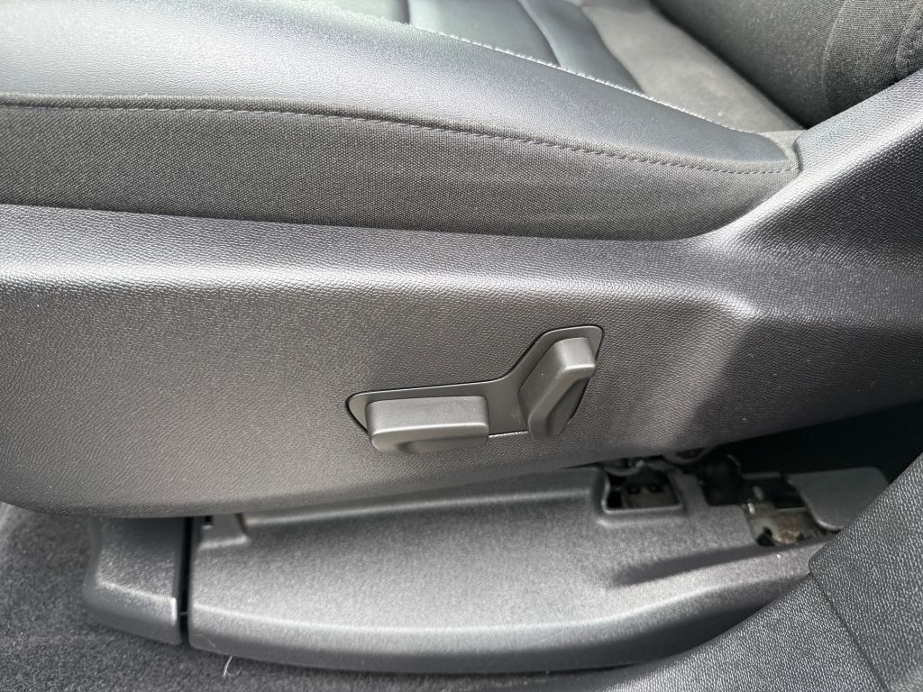 Fahrzeugabbildung Citroën C5 Aircross Hybrid 225 e-EAT8 SHINE*Panorama-SD