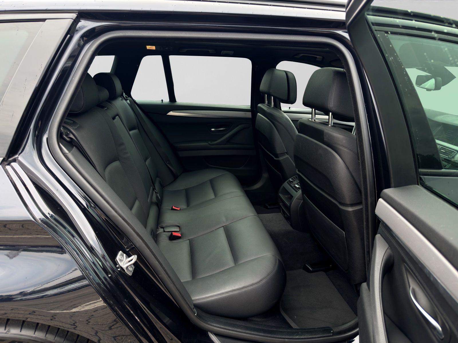BMW 530 xD Touring M SPORTPAKET AHK PANO LEDER