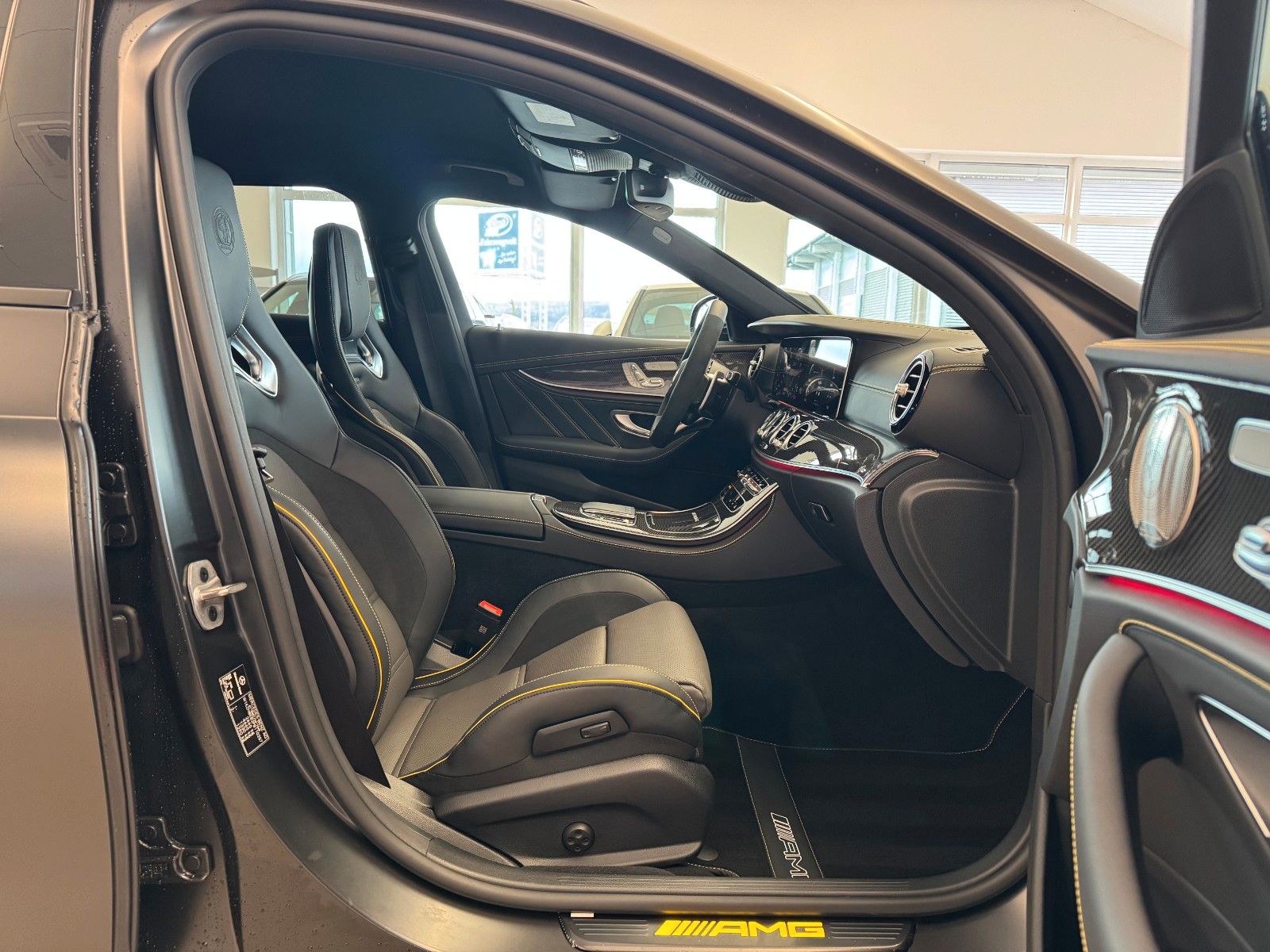 Fahrzeugabbildung Mercedes-Benz E 63 S AMG+FinalEdition+Distr+Burm+AirM+HUD