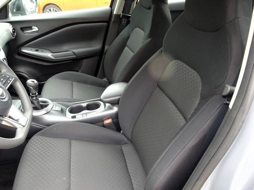 Fahrzeugabbildung Nissan Juke 1.0 DIG-T Acenta Navi Klimaautomatik