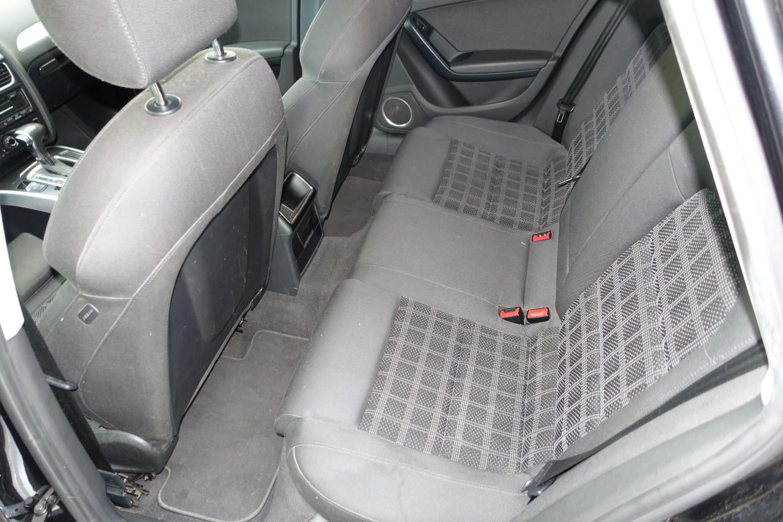 Audi A4 2009 — photo 18
