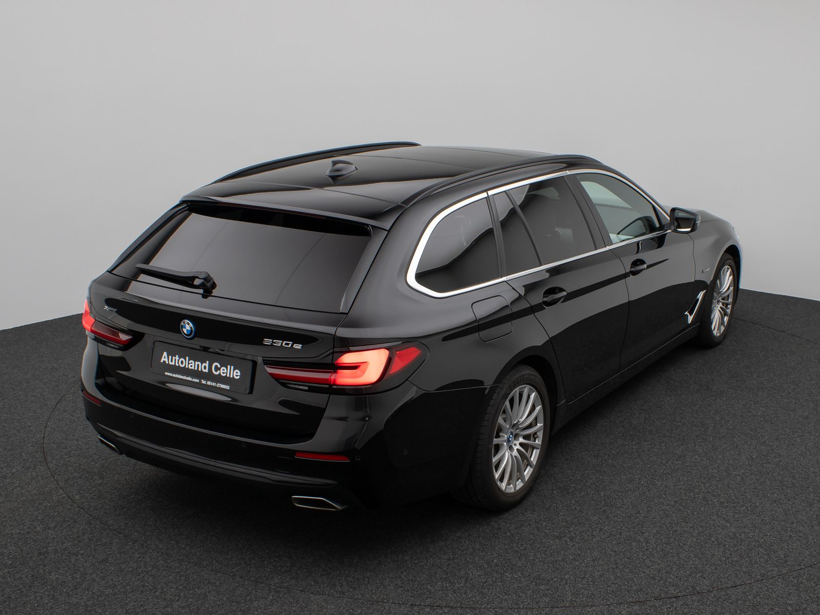 Fahrzeugabbildung BMW 530e  xD Panorama 360°Lenkrhz DAB HiFi AHK Sport