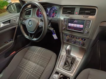 Volkswagen Golf - 11