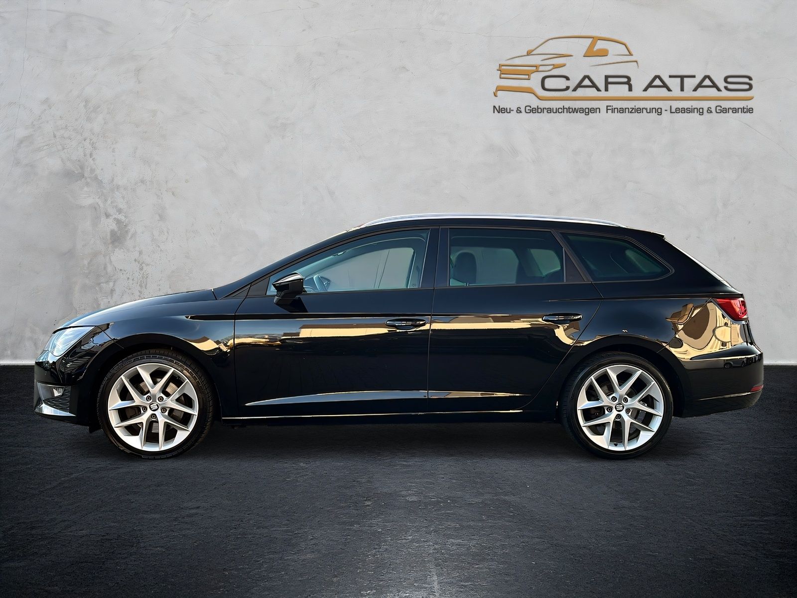 Fahrzeugabbildung SEAT Leon 2.0 TDI ST FR DSG NAVI PANO LED TEMPOMAT