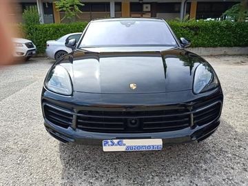 Porsche Cayenne - 2
