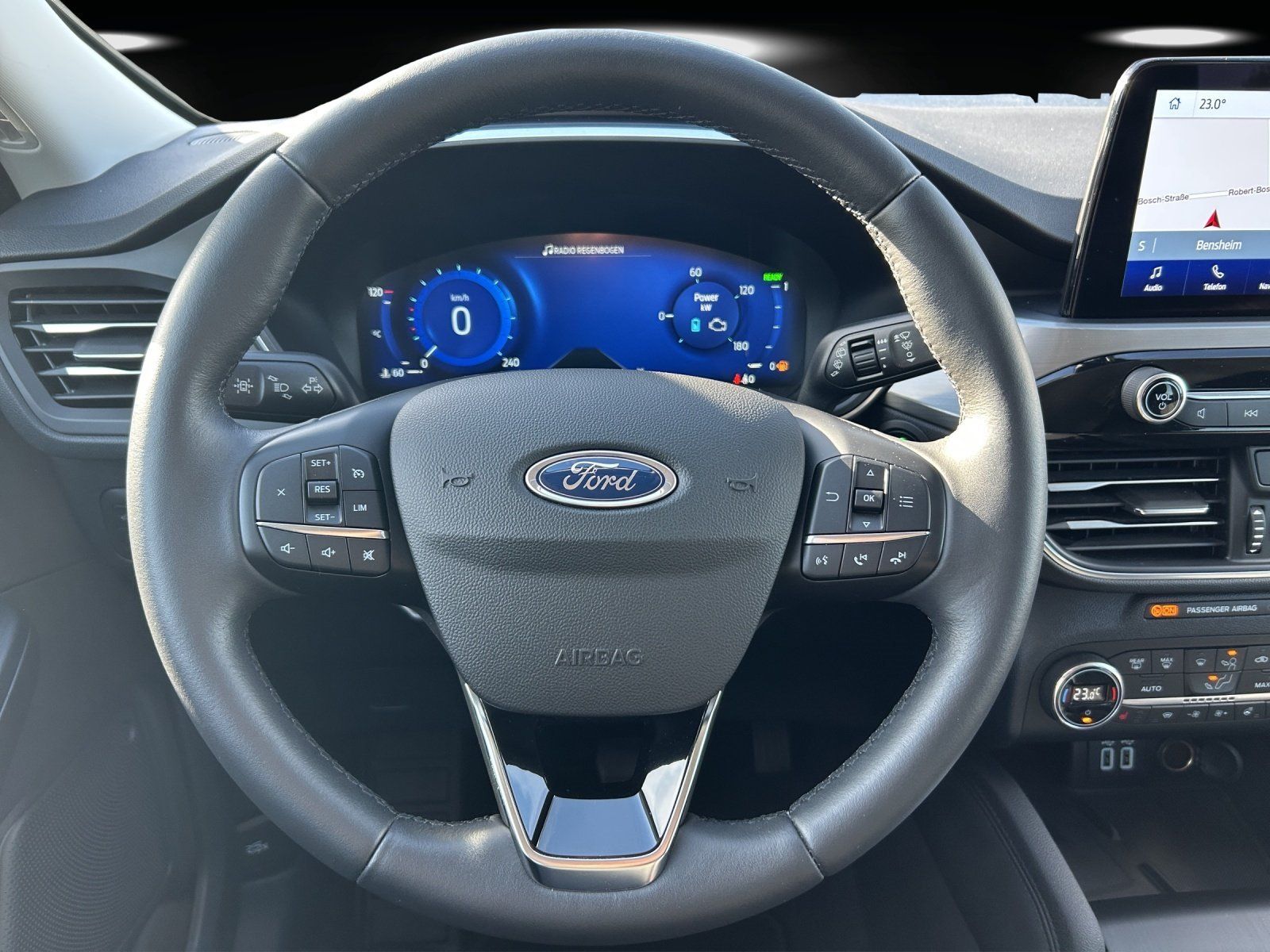 Fahrzeugabbildung Ford Kuga Titanium Aut./LED/KAMERA/TEMPOMAT/NAVI/SHZ/