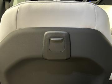 2025 BMW IX3 缩略图 16
