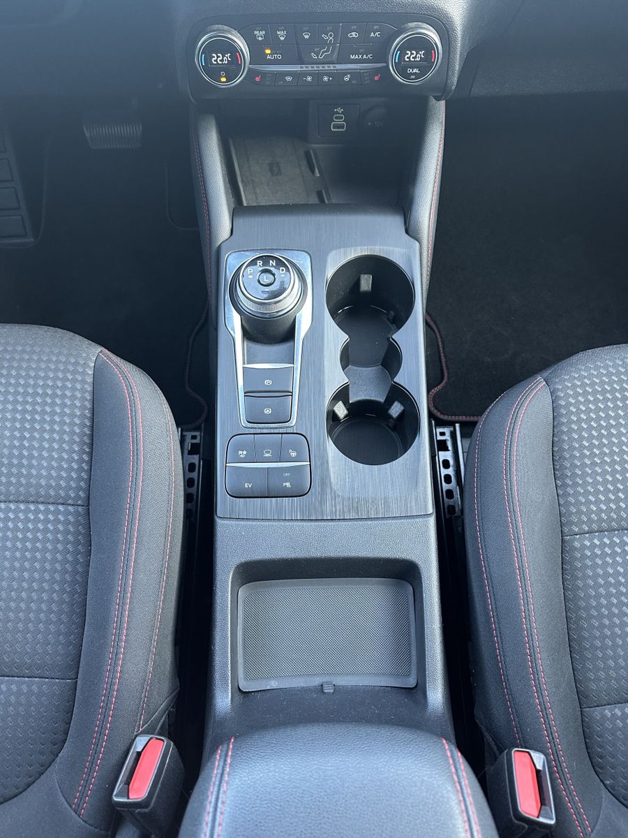 Fahrzeugabbildung Ford Kuga Plug-In Hybrid ST-Line NAV+LED+AHK+19ZO+PP