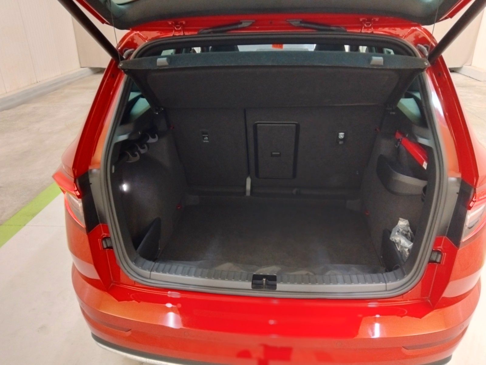 Skoda Karoq (06/2026, Benzin)