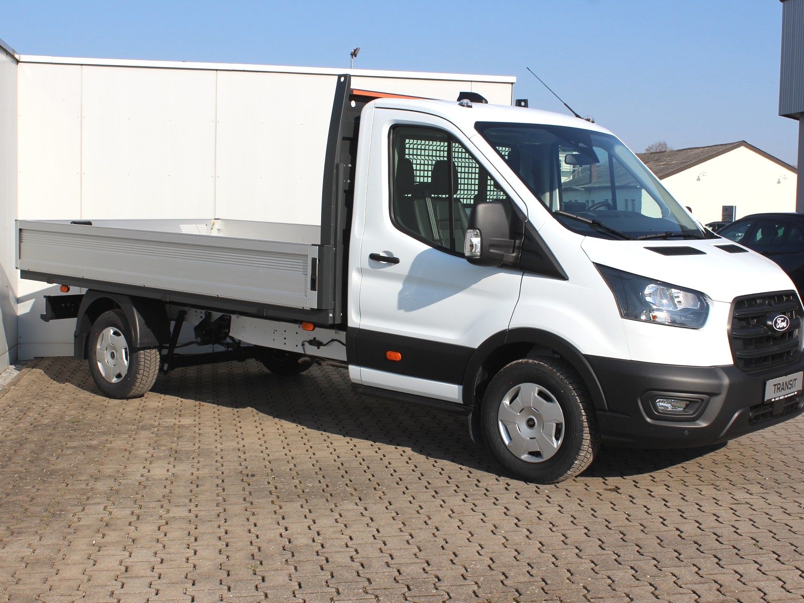 Fahrzeugabbildung Ford Transit 350 L3 Einzelkabine Trend