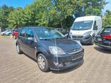 Ford Fiesta Connection - Ford Fiesta Connection mit Benzin-Antrieb