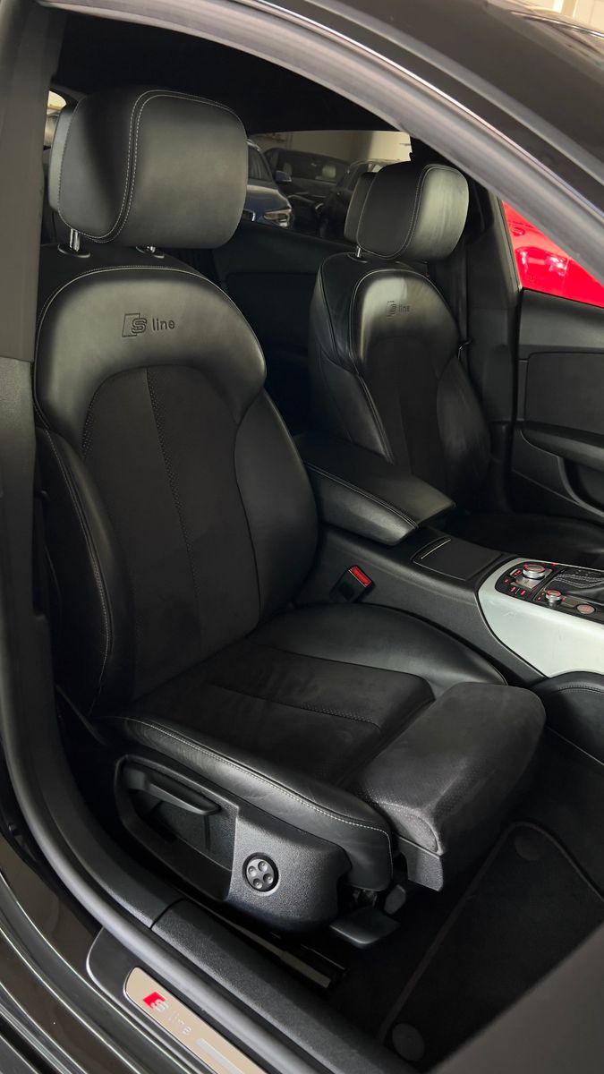 Fahrzeugabbildung Audi A7 SP QUATTRO 3X S-LINE BLACK EDITION HUD 20ZOLL