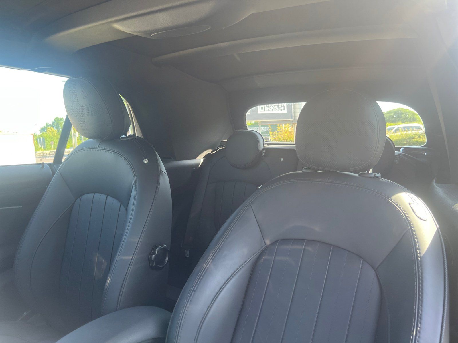 Fahrzeugabbildung MINI Cooper S Cabrio Parkassist+LED+HeadUp+Komfortzug