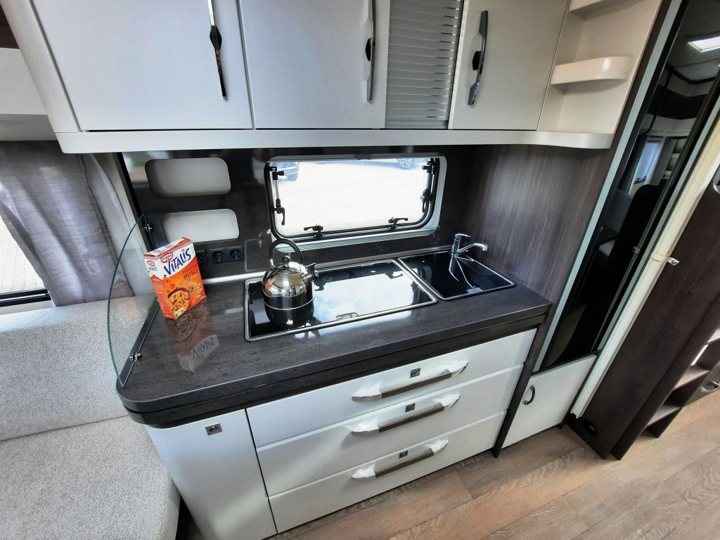 Fahrzeugabbildung Hobby Prestige 720 UKFe Verfüg./Sparen Sie 5.903,- €