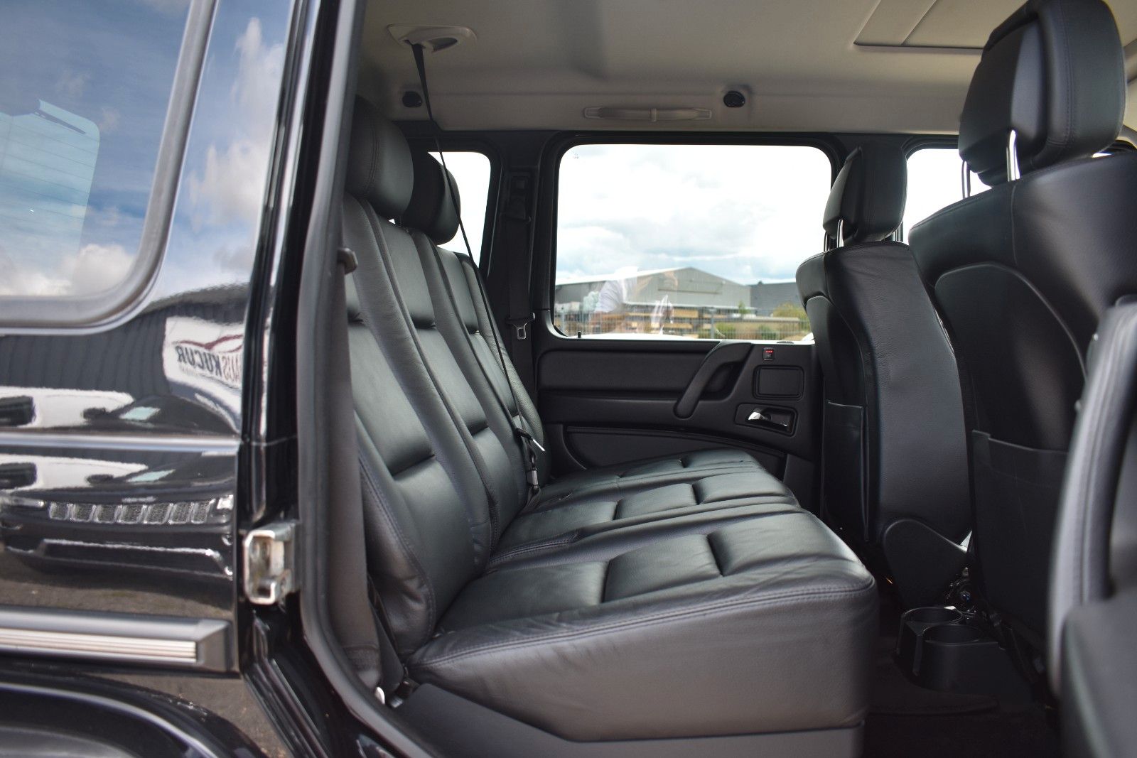 Fahrzeugabbildung Mercedes-Benz G 500 V8 1.HAND/AHK/SD/LEDER/KAMERA/TOTWINKEL