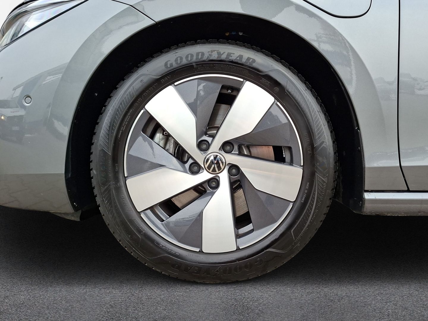 Passat Variant 1.5 TSI eHybrid Business *AHK*NAV