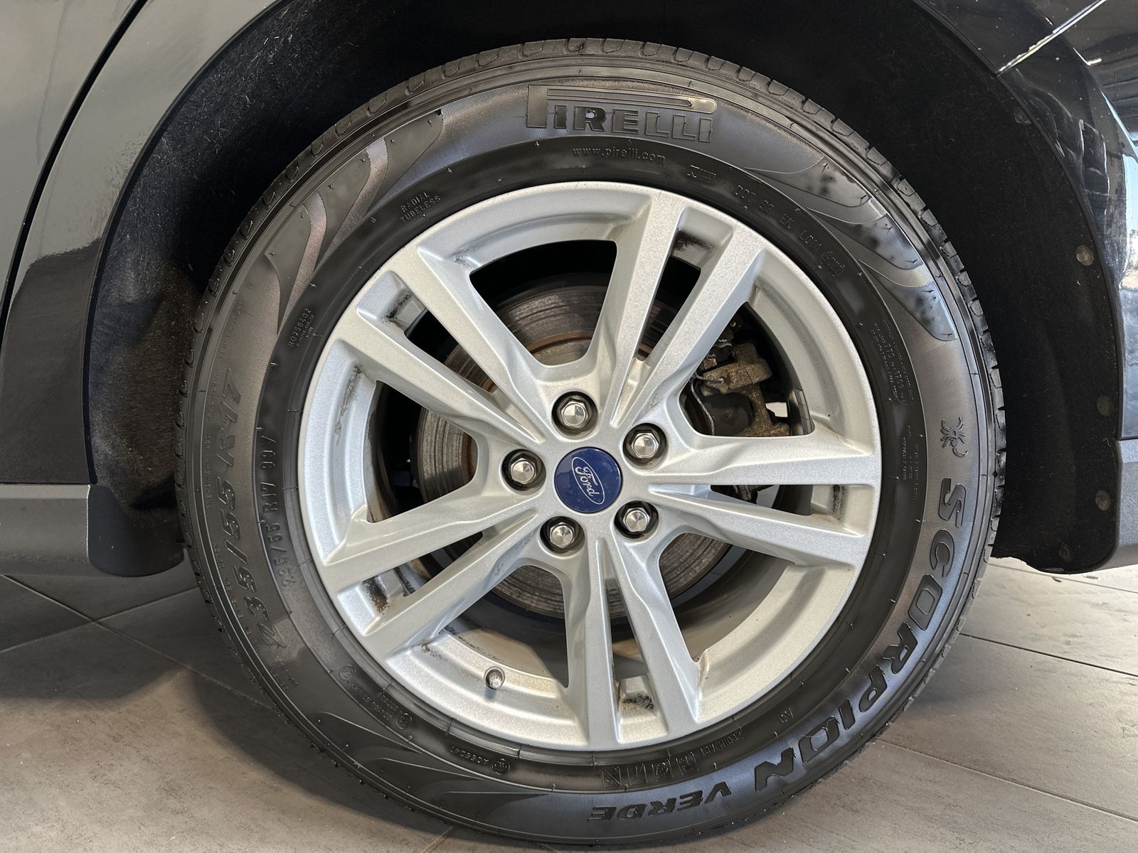 Fahrzeugabbildung Ford Galaxy 2.0 EB Aut. Titanium 7Sitzer NAV+LED+PANO