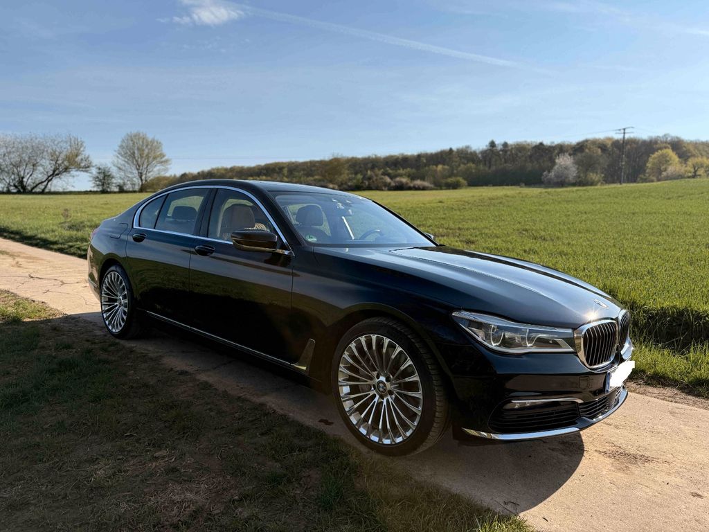 Image of BMW 750