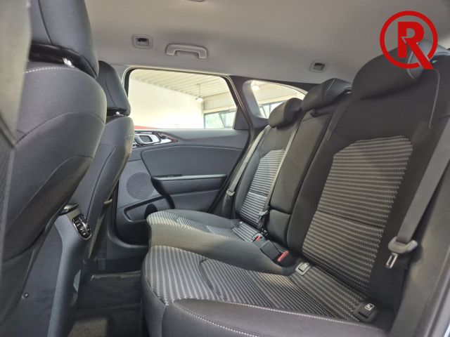 Ceed_sw Spirit 1.5 T-GDI Spurhalteass. Fernlicht