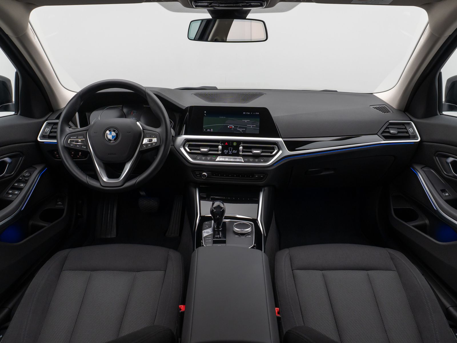 Fahrzeugabbildung BMW 320i CockPit+ DAB PDC LED Lordos Sitzhzg Komfort