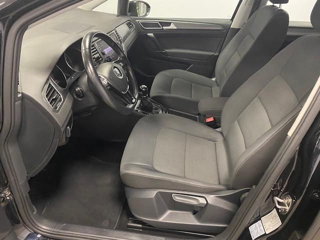 Fahrzeugabbildung Volkswagen Golf Sportsvan 1.5 TSI Comfortline+APP+ACC+KAMER