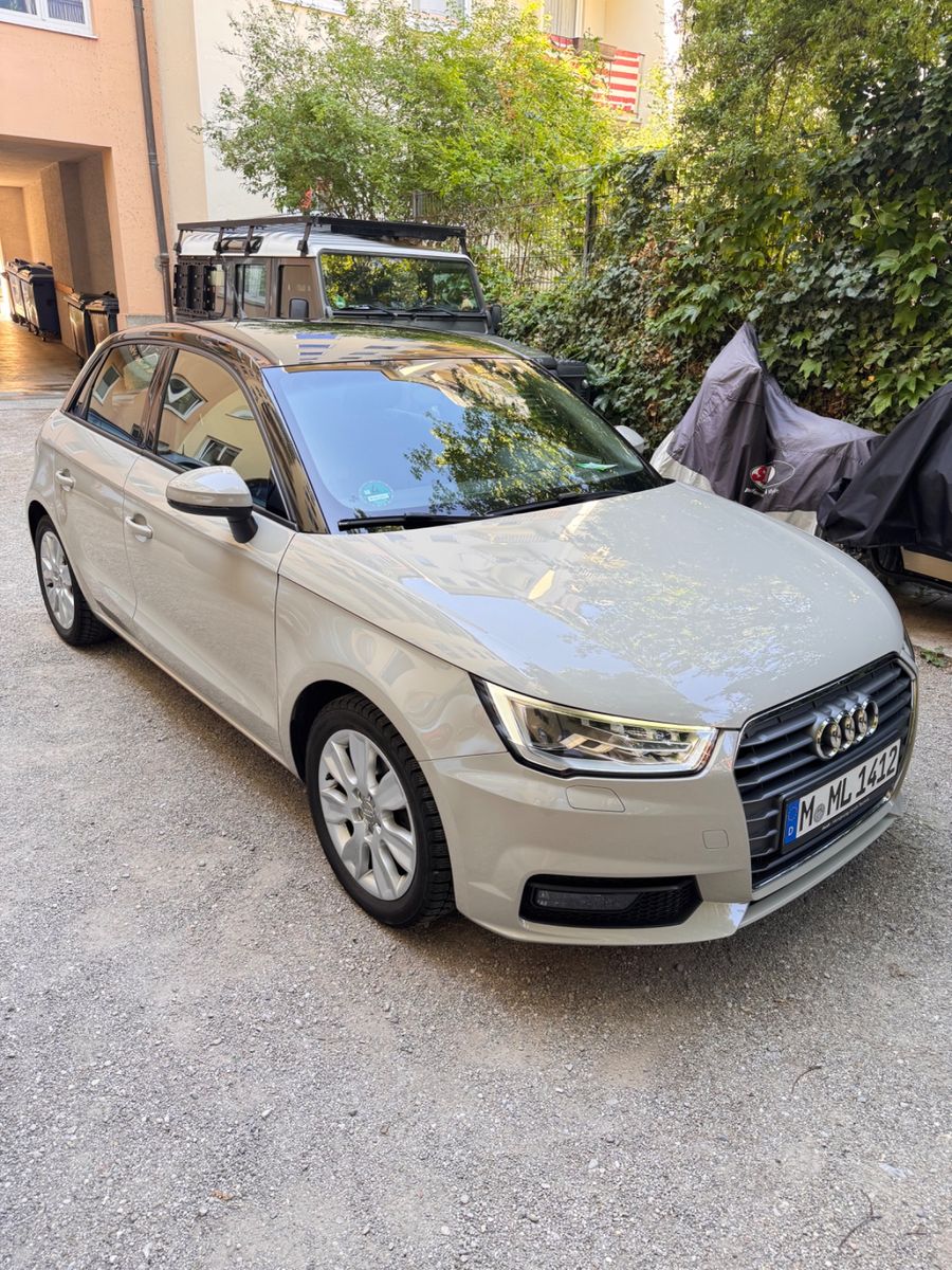 AUDI A1 Sportback | 1.Hd. | Scheckheft | Reifen Neu 