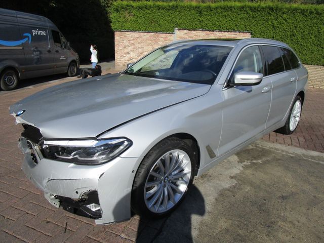 BMW 5 Touring 530 d xDrive Luxury Line 08-2021 PANO