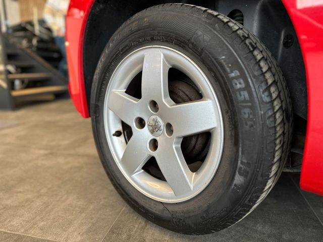 Peugeot 207 Urban Move *2. Hand*Klima*Radio*CD*Isofix*