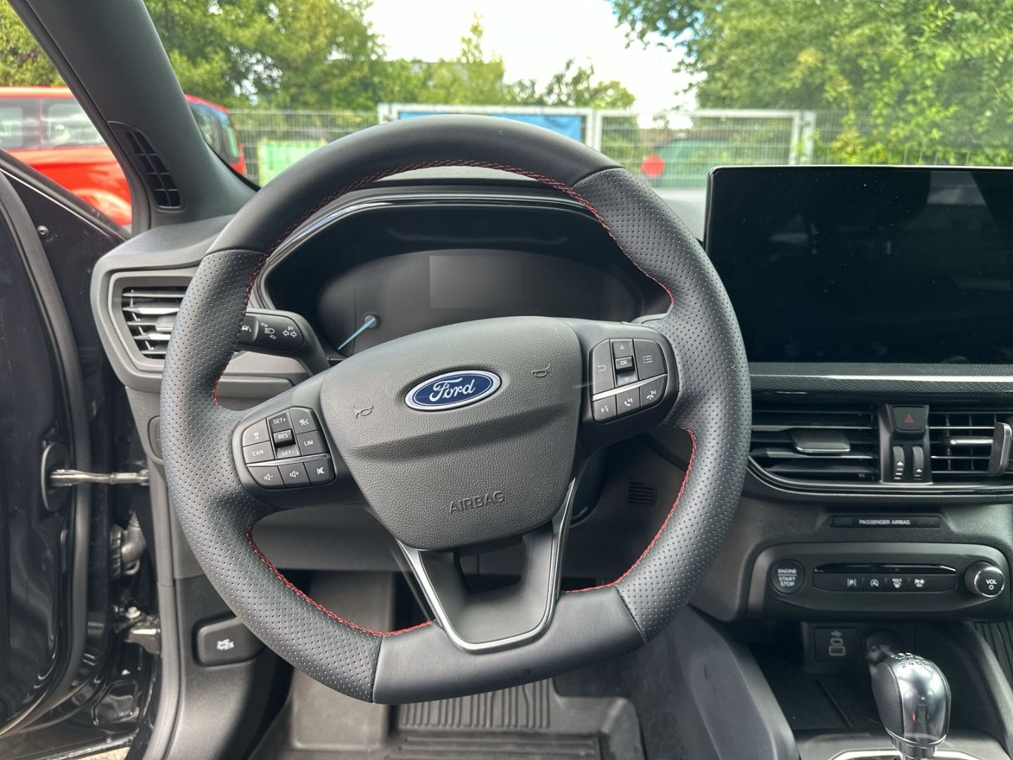 Fahrzeugabbildung Ford Focus Turnier ST-Line 1.0 EcoBoost Mild-Hybrid E