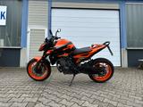 KTM Duke 890 GP - KTM 890 DUKE GP