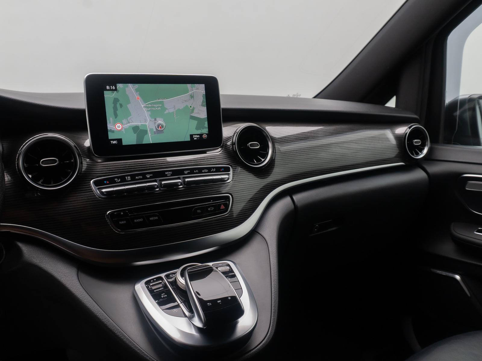 Mercedes-Benz V 250 ACC Kamera Burmester AHK TischPaket 19Zoll