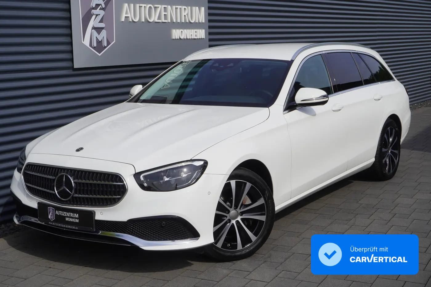 Mercedes-Benz E300 E-HYBRID|WIDESCREEN|KAMERA|ACC|LED|DAB|NAVI