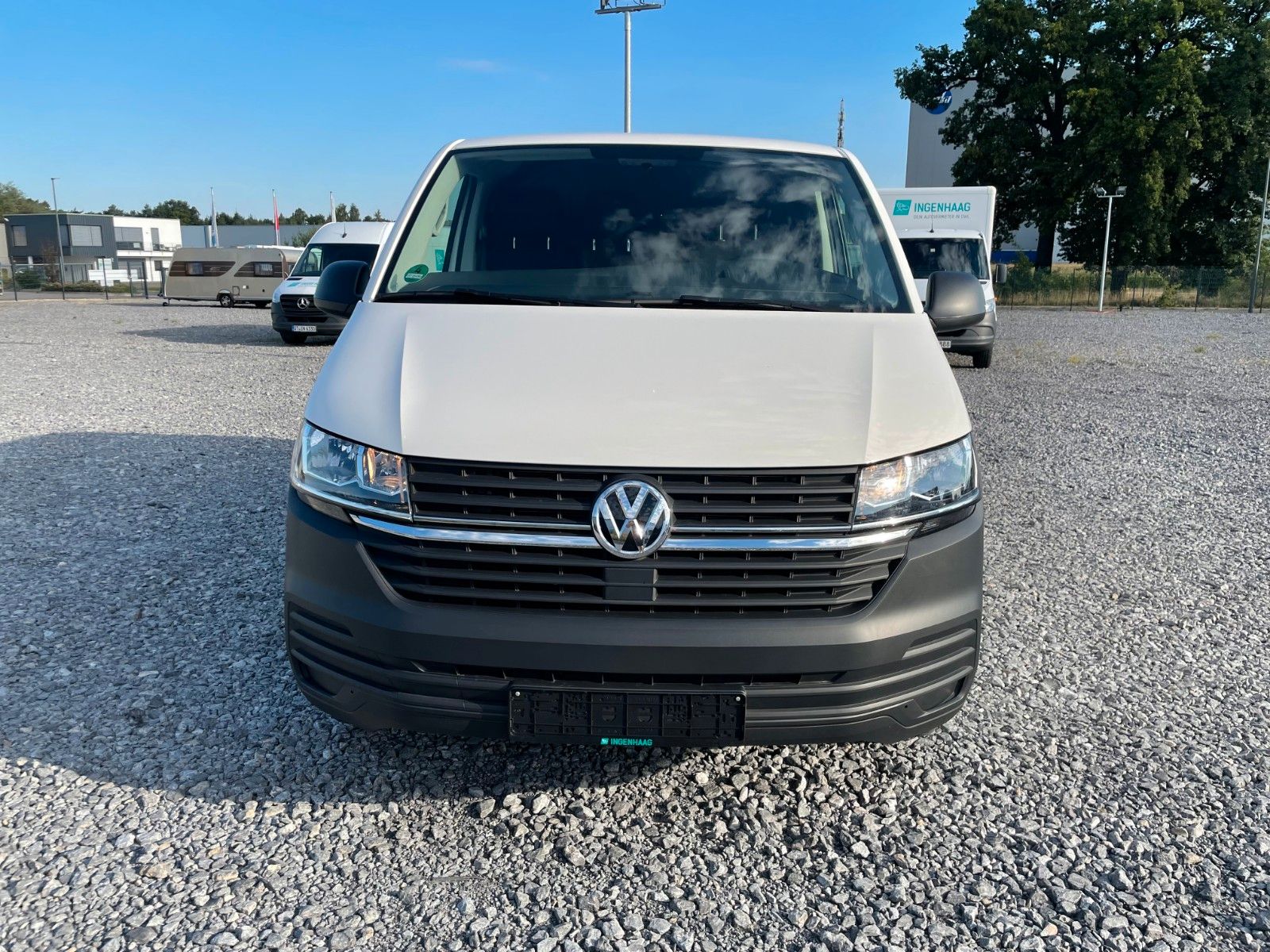 Fahrzeugabbildung Volkswagen T6.1  Transporter 2.0 TDI  / Klima / Flügeltürer