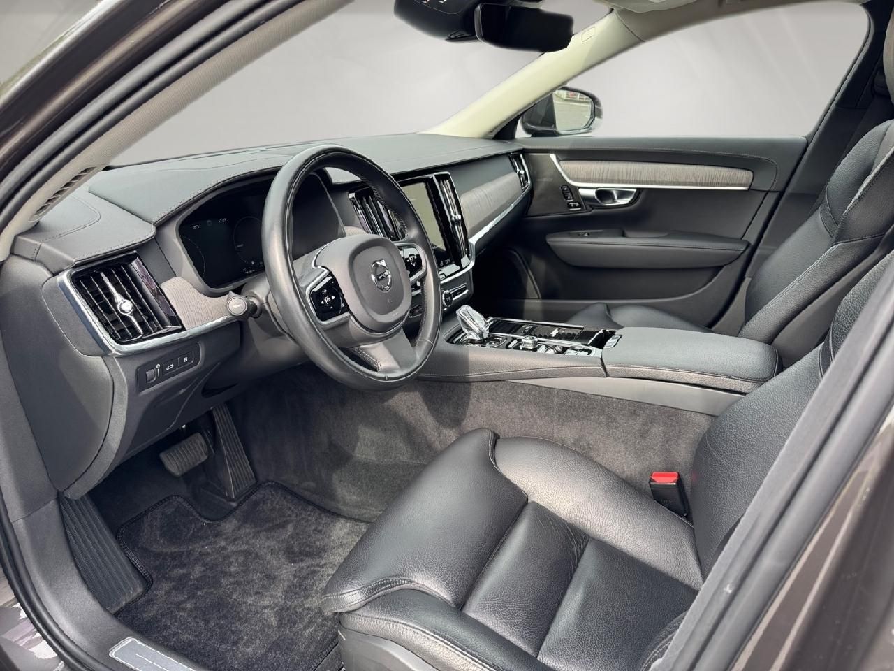 Fahrzeugabbildung Volvo V90 T6 AWD Inscription Recharge Plug-In Hybrid