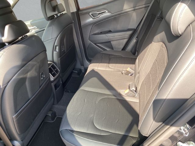 Fahrzeugabbildung Kia Sportage VISION 4WD 1.6 T-GDI MILD-HYBRID *KOMRO